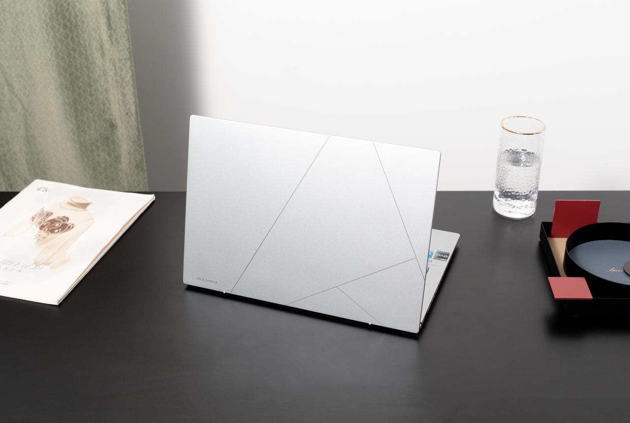 [捂脸] 这年头笔记本厂商都这么卷吗？感觉今年双11花6000元，都能买到以前八