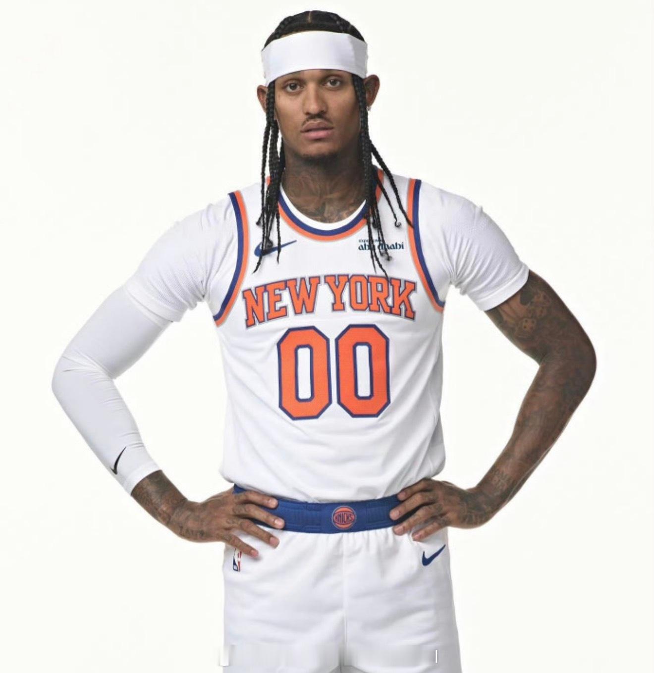 这哥们怎么防？正在备战NBA总决赛的纽约尼克斯球星克拉克森承诺将代表菲律宾出战今