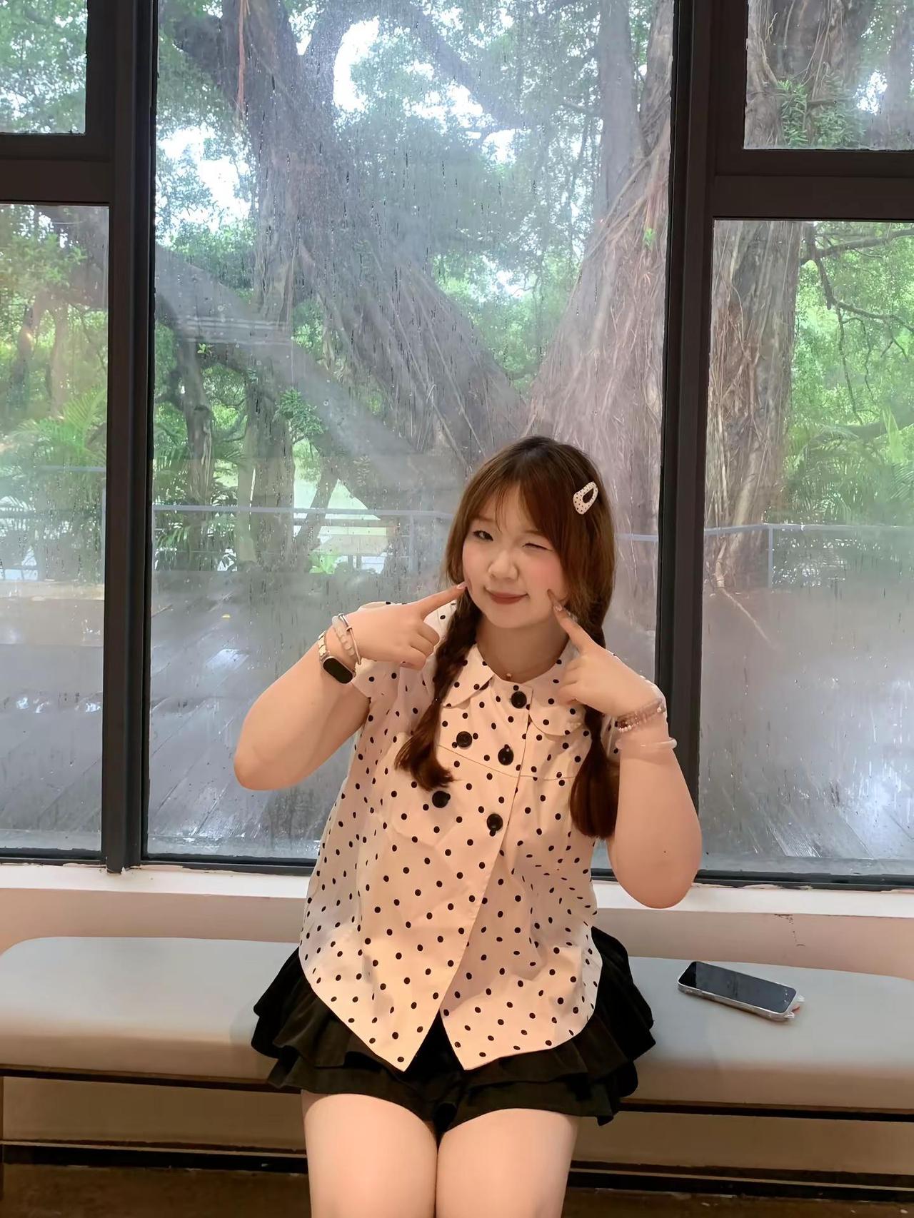 闺蜜你要的卖萌拍照姿势表情来了。甜妹ootd 微胖穿搭 拍照姿势不重样 穿搭
