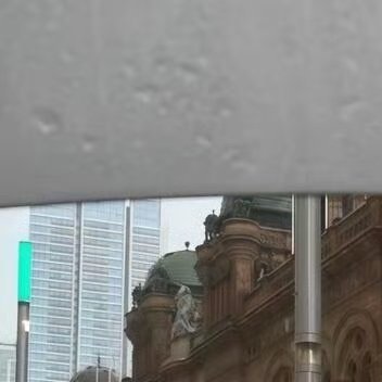 善良，是人世间最动人的容颜，也是最高贵的情操。因为所有的善良，都朝着美好的方向前