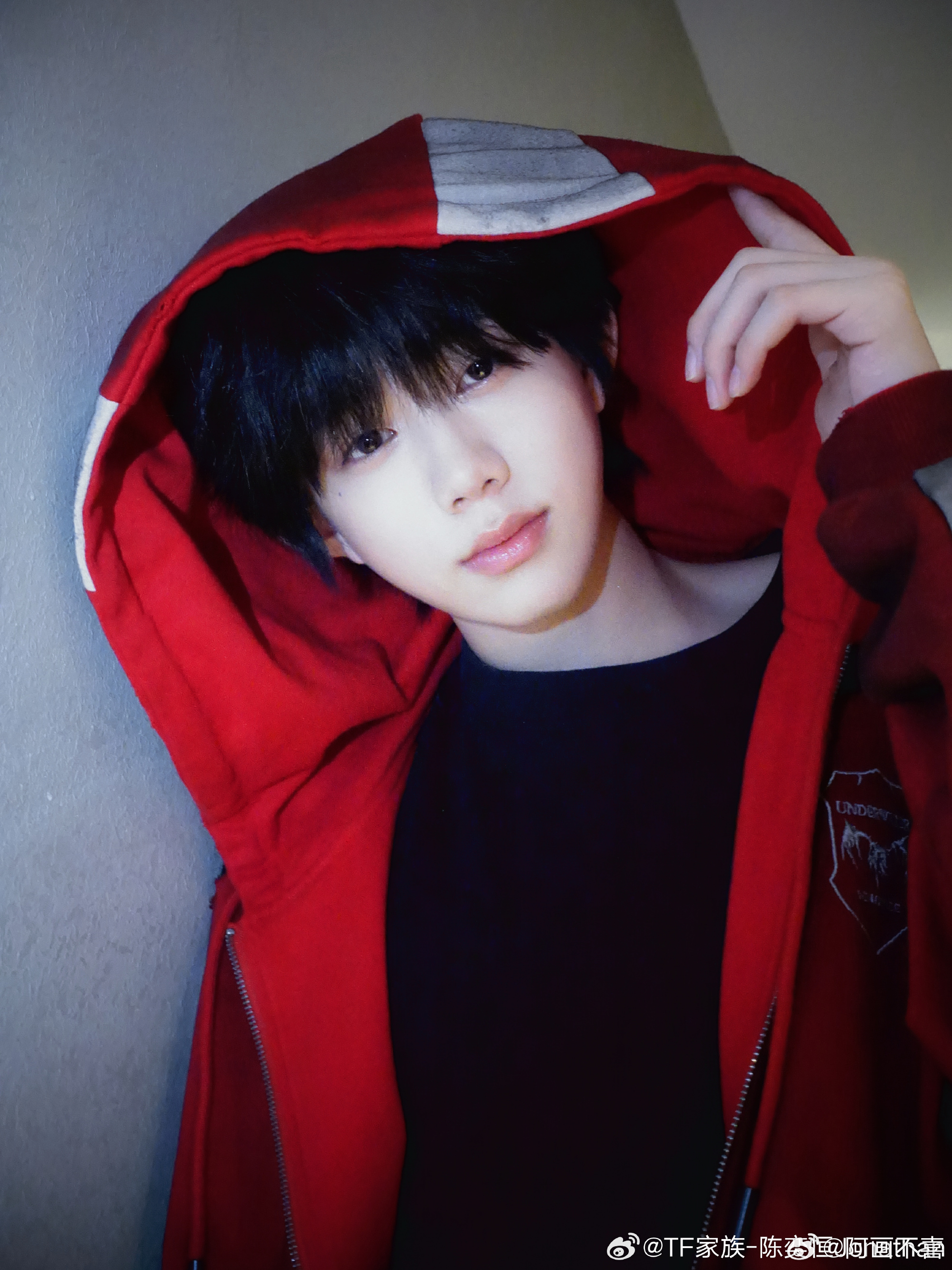 七番一大早醒来发现陈奕恒七番了，看得出来，去年他私联粉丝的事对他的影响确实挺大的