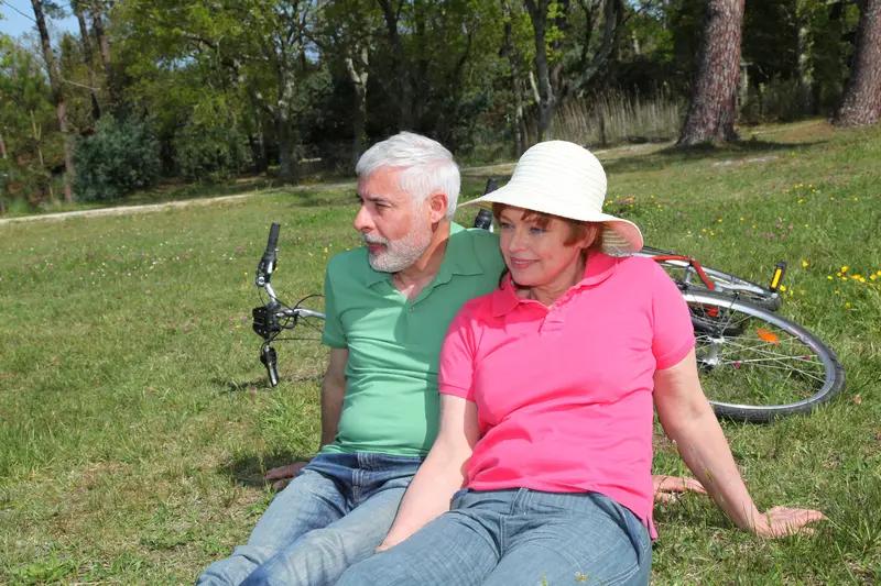 退休后不找点事情做会与社会脱节吗？一位退休副厅长的自白

先说答案：会，而且比你