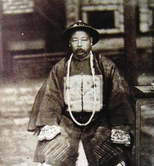 1881年，晚清重臣左宗棠已经71岁，满头白发、身体抱恙，谁也没想到这位戎马一生