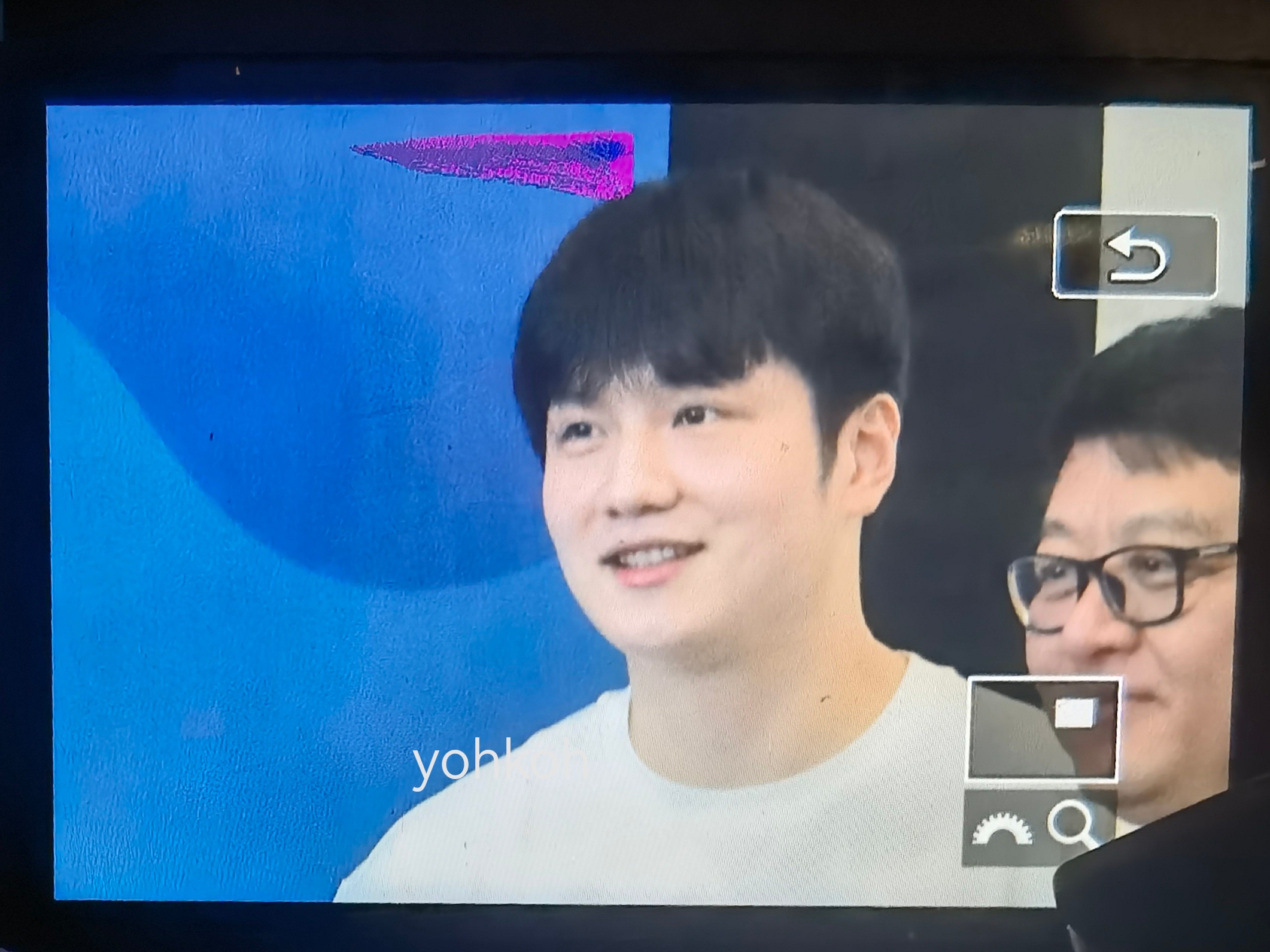 樊振东 夹缝看🐻 