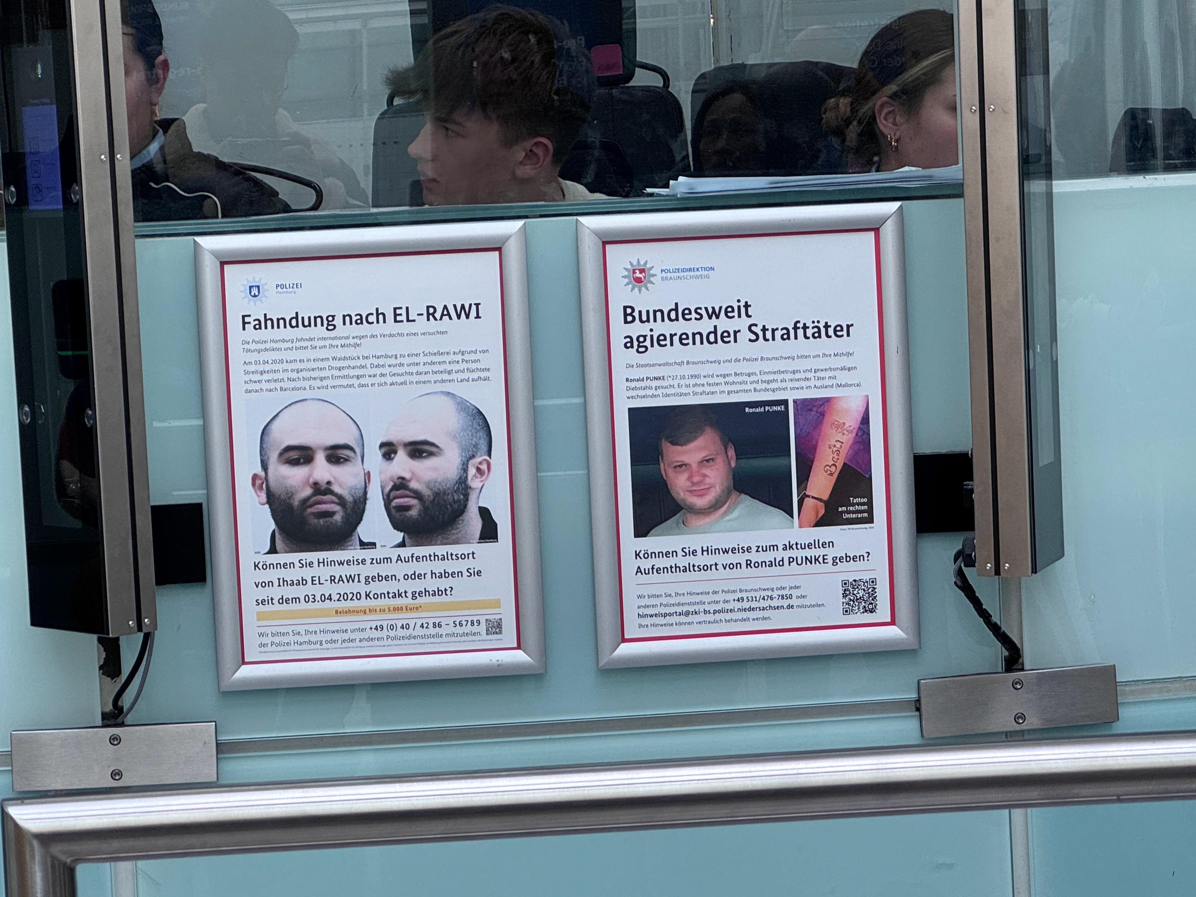 德国慕尼黑国际机场，是我见过第一个会把通缉犯人照片贴在海关口的机场。除了欧盟护照