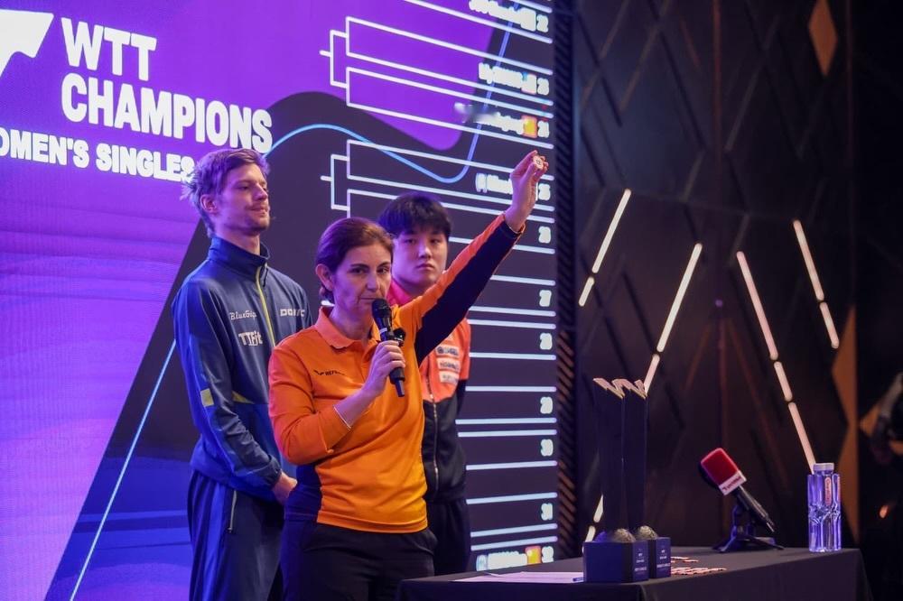 张本智和张本智和wtt多哈冠军赛2026 抽签仪式图集📷p1-p5 cr:qt