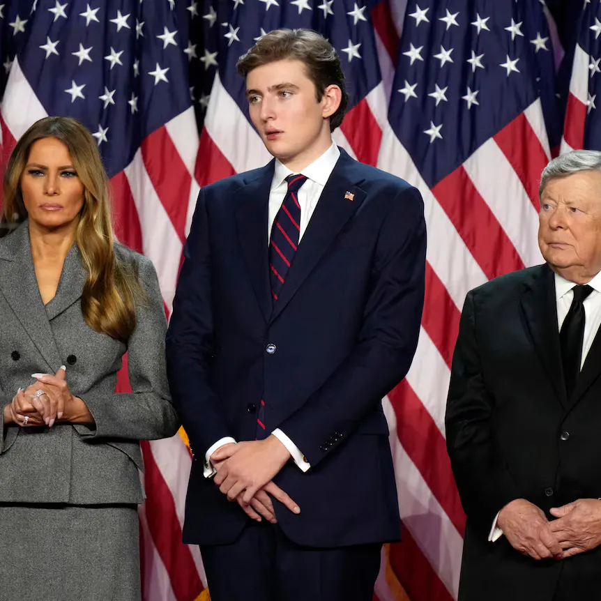 特朗普小儿子私密通话遭曝光【19岁巴伦·特朗普的“深夜电话”，被牧师当众抖出，母