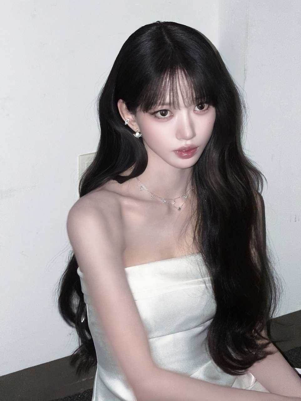 投稿【sooin金粹仁】好想知道小头小脸长脖颈宽肩窄腰倒三角什么感觉…… 