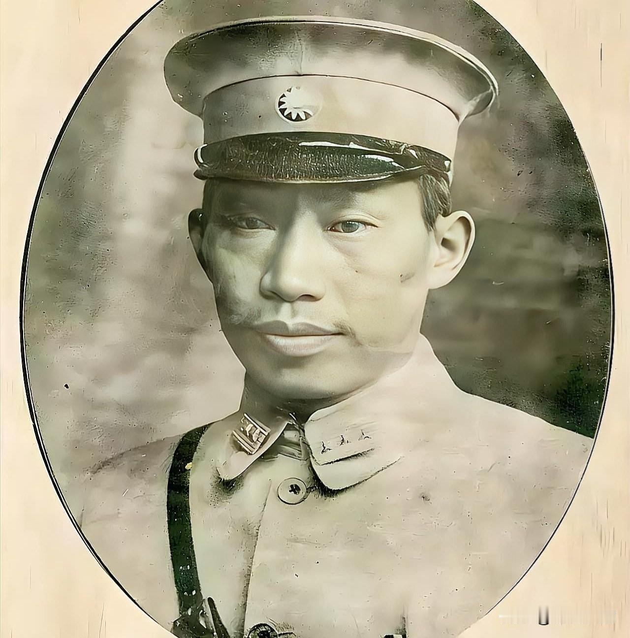 军阀“贵州王”王家烈的溃败，是军阀混战时代权力斗争的缩影。他凭借武力起家，却最终