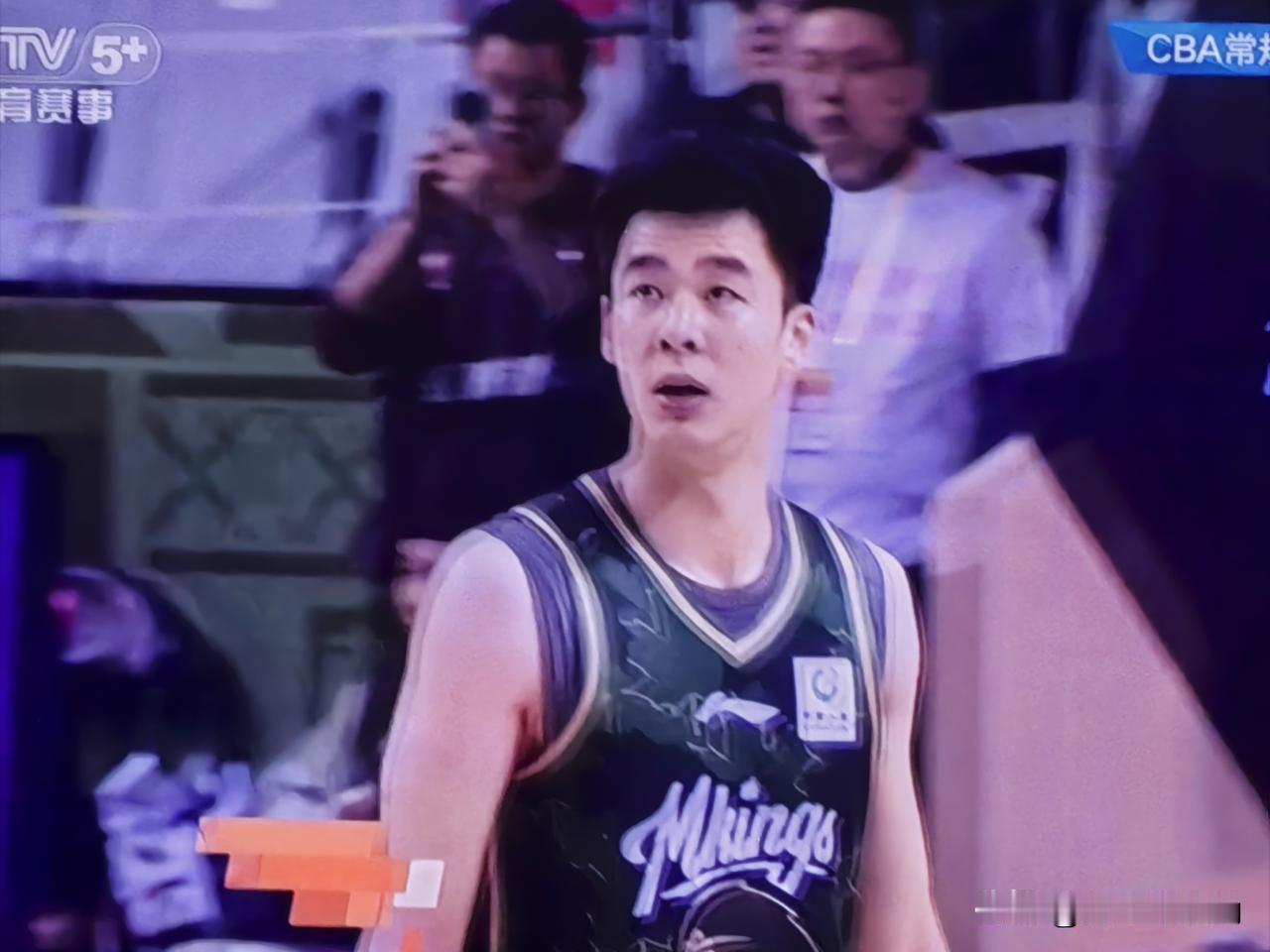 南京同曦对阵辽宁本钢的比赛，我说句话可能得罪人，但却是事实。如果王世龙把这个问题