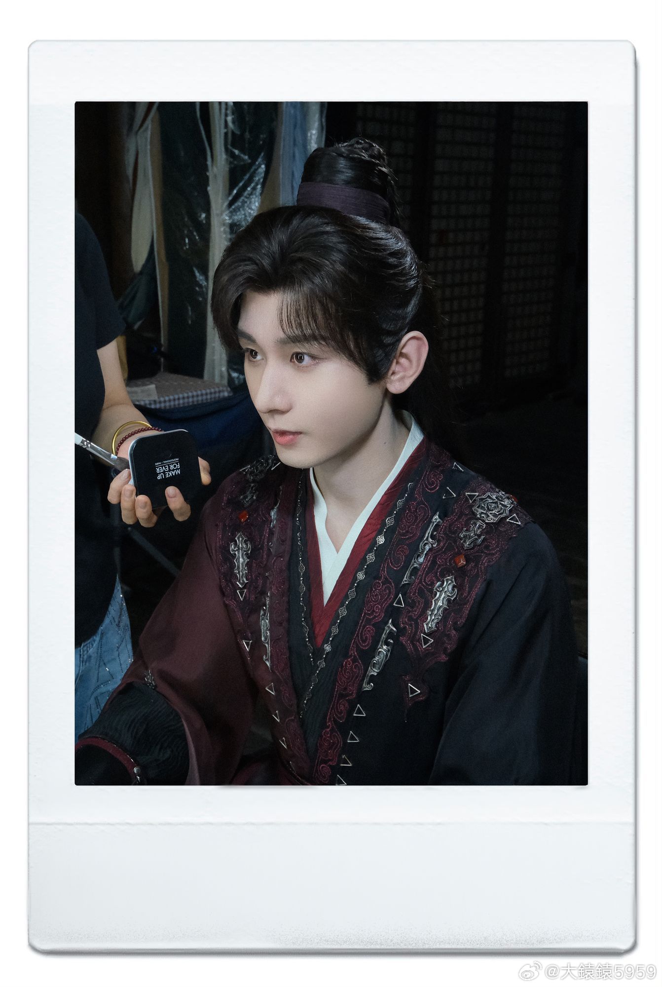 成毅两京十五日cy成毅朱瞻基今晚月色真美，不如成毅眼里的温柔🌙"成毅｜卢云 |