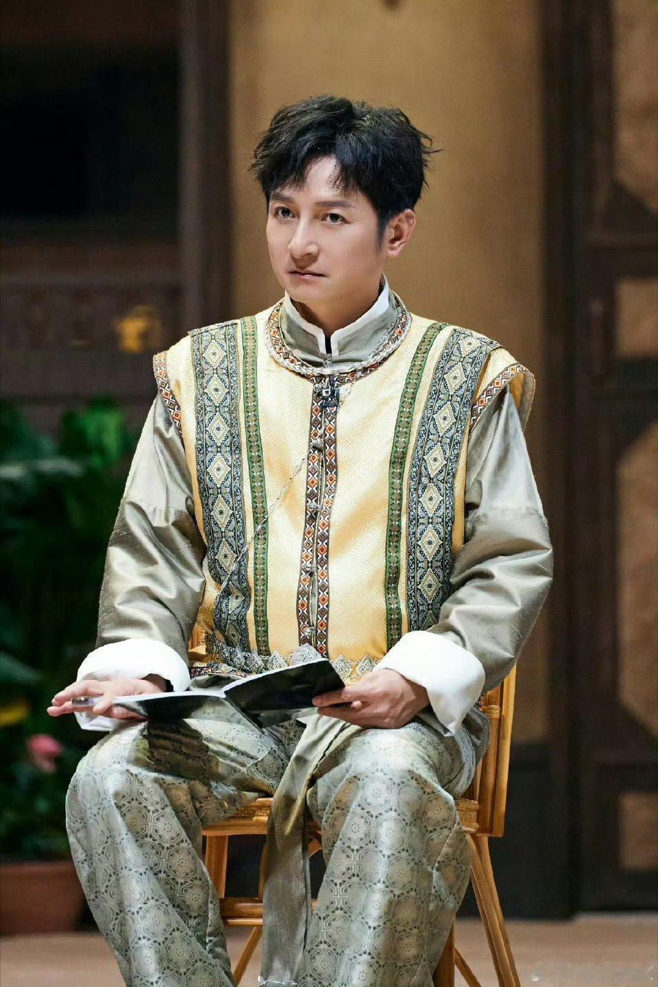 李维嘉看到家被翻乱天塌了在大侦探节目里，何炅和王鸥搜证时把李维嘉的家翻得乱七八糟