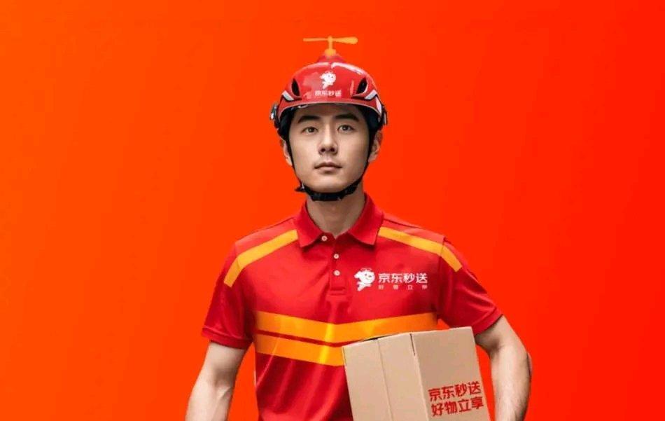 京东这次登顶国内零售市场份额第一，真不是靠打价格战赢了阿里，是踩中了一条阿里从根
