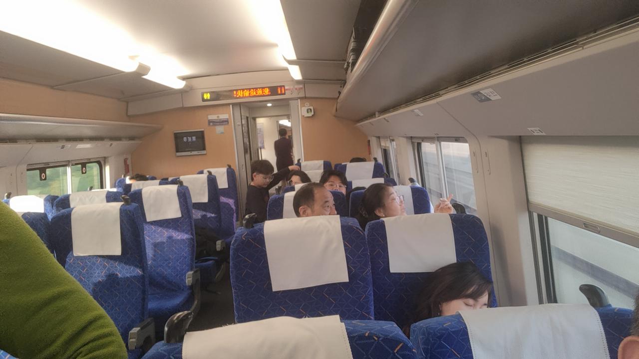 五一江南行：一城繁华，两岸心境
 
五一假期，赴江南寻烟雨，了却久藏的念想。半月