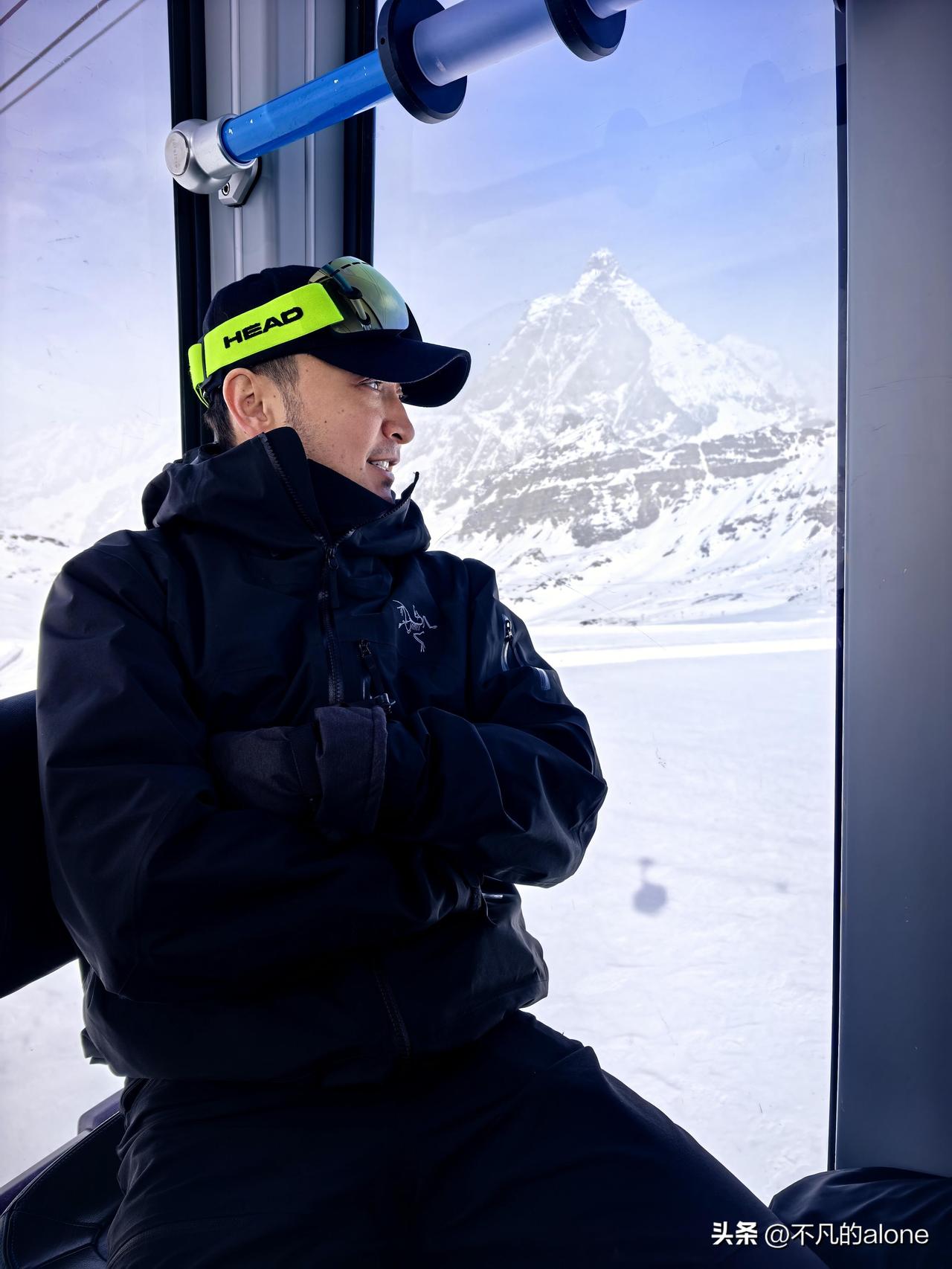 3月8日，央视主持人尼格买提更新生活日常plog，并配文“滑雪还得是阿勒泰”，但