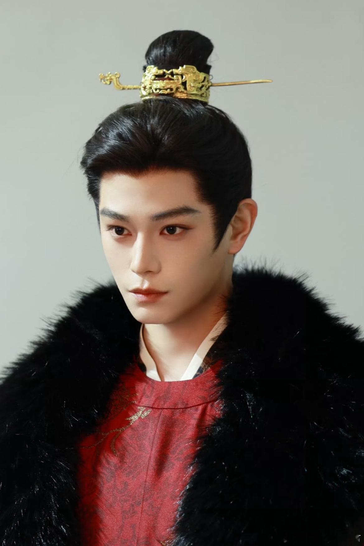 柠萌古装剧《恰逢雨连天》主演 丁禹兮&卢昱晓导演：李木戈《司藤》编剧：沈念青《苍