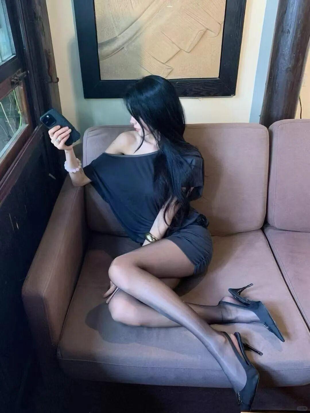 高跟鞋怎样搭配更显气质[kiss]