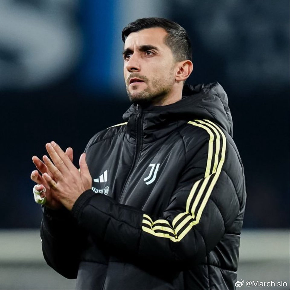 斯基拉：佩林冬天转会热那亚的交易因科莫利要价200万欧元，热那亚方面认为这个价格