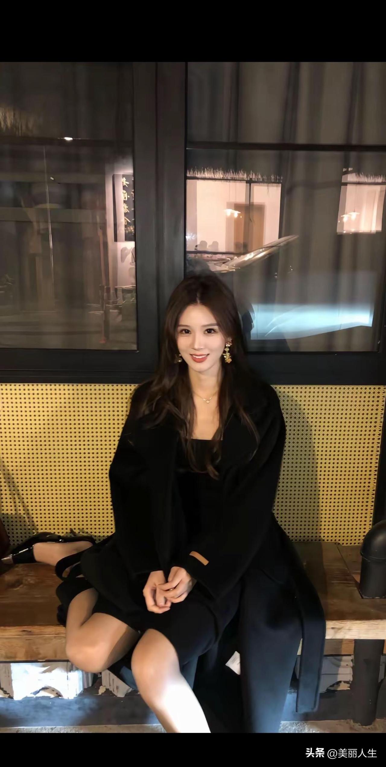 一杯咖啡☕️的时间～～～～～
味道嘛……怎么说呢……