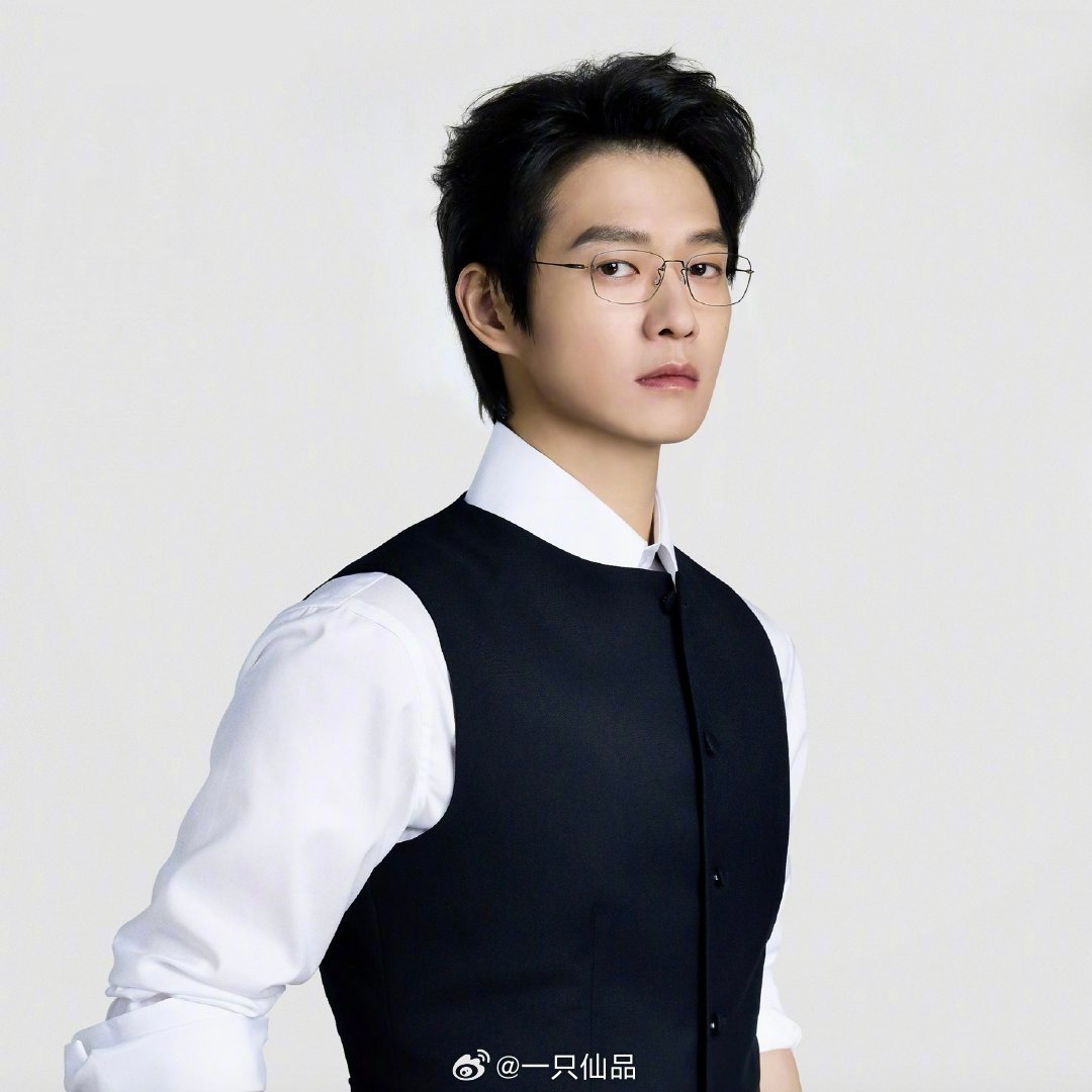 叶信之又帅又萌又飒又可爱，很难不爱魏大勋叶信之