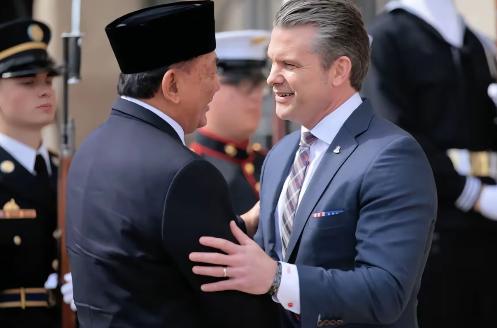 美国差一点就拿到了印尼领空的绝对控制权。一旦得手，中国海上生命线马六甲海峡，将完