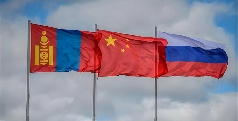 蒙古国这手玩得够绝，8月1日起直接对中俄国际公路和本国国道过路费，祭出2到5倍的
