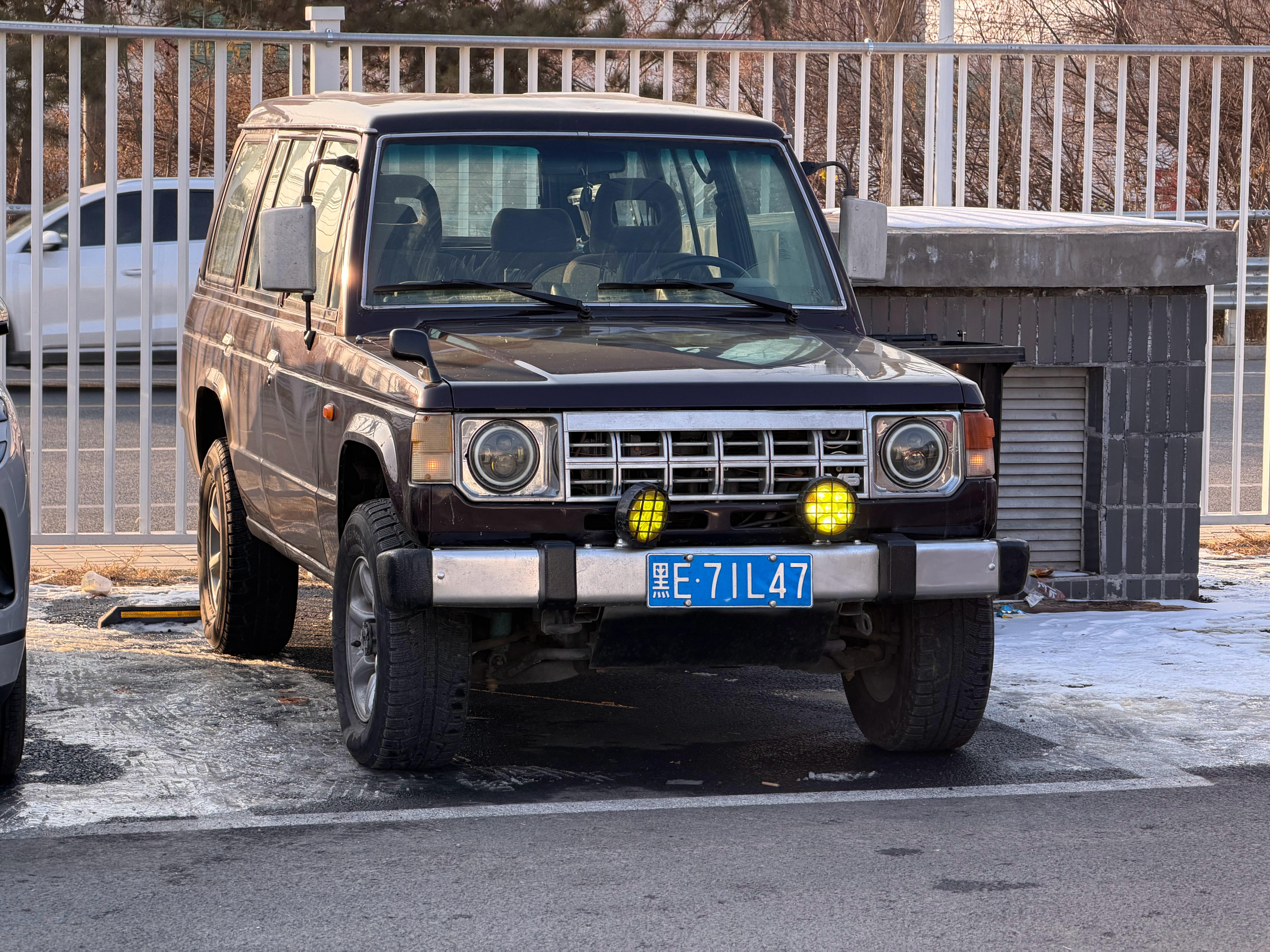 来车管所办业务在停车场看到了个硬货，有懂的吗？猜个车提示：既是你能想到的型号，又