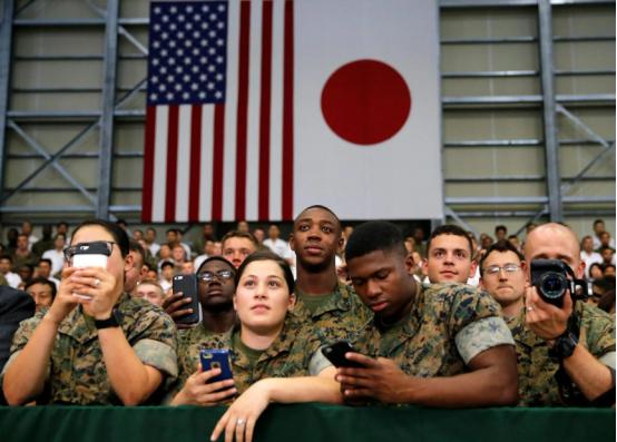 咱们对美国就一句话：导弹入境，美国亡国！
这不是威胁，是最后的防线！
红线亮得晃
