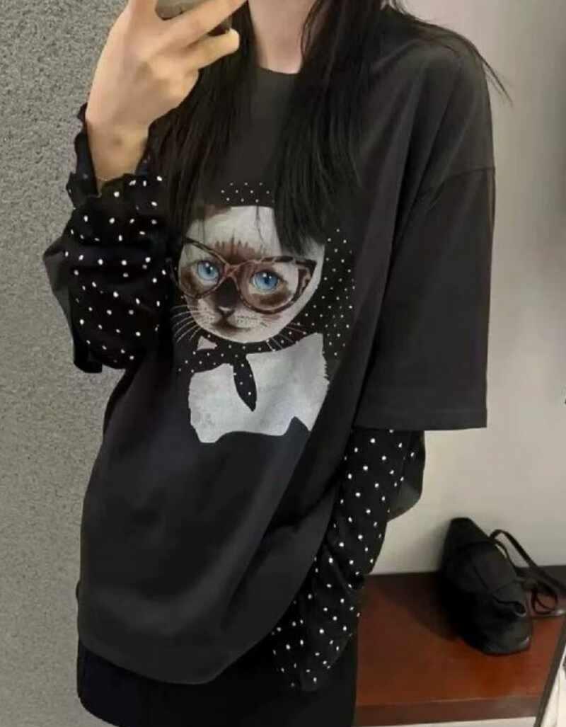 慵懒松弛感假两件T恤 懒人穿搭天花板✨
谁懂啊家人们！
这套韩系休闲穿搭真的把氛