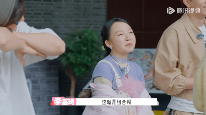 王传君说徐志胜沈月的CP好嗑 感觉王传君憋这句话憋了很久。终于有机会说出来，那个