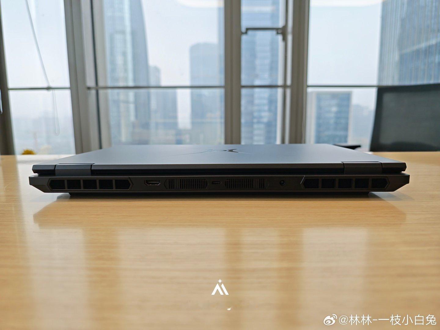 【荣耀 WIN H7 真机展示：外观更趋近于传统游戏本风格，4 月 23 日发布