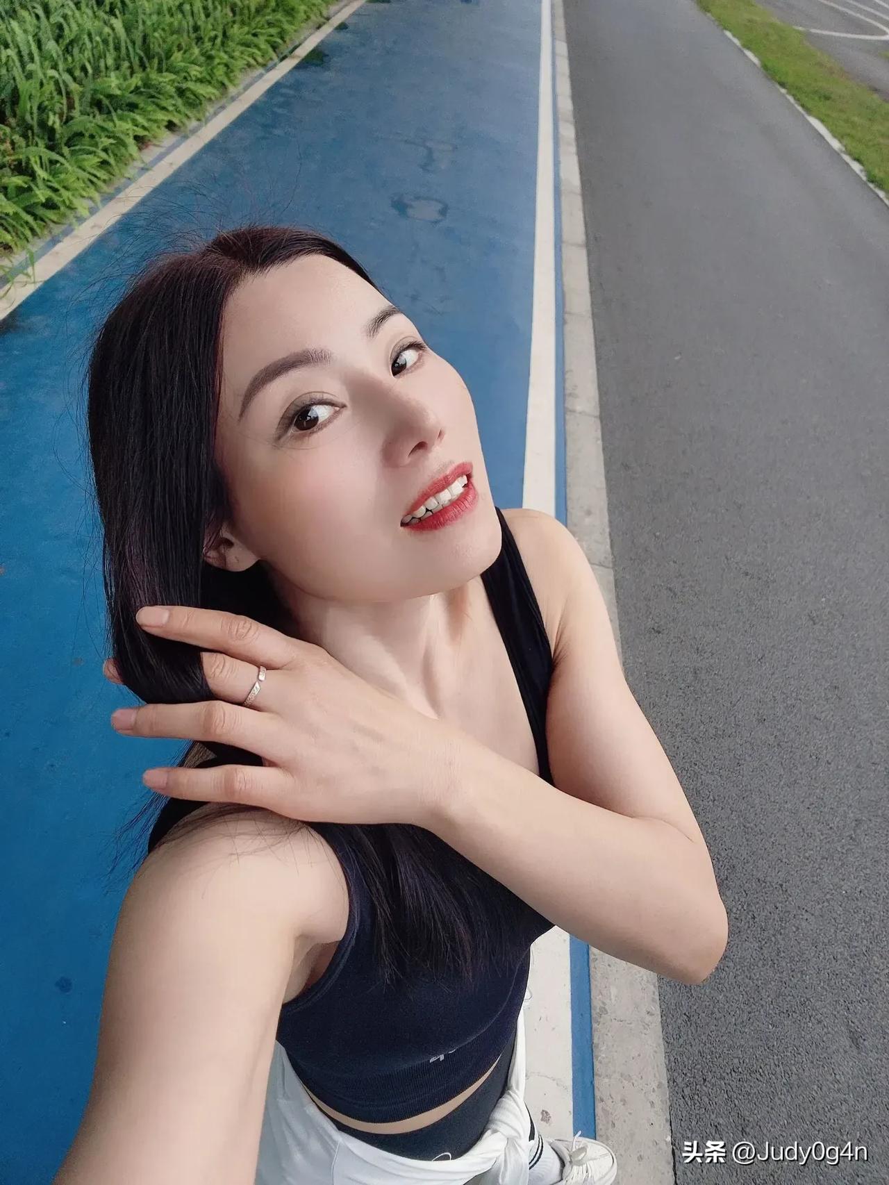 自律遇见更美的自己！