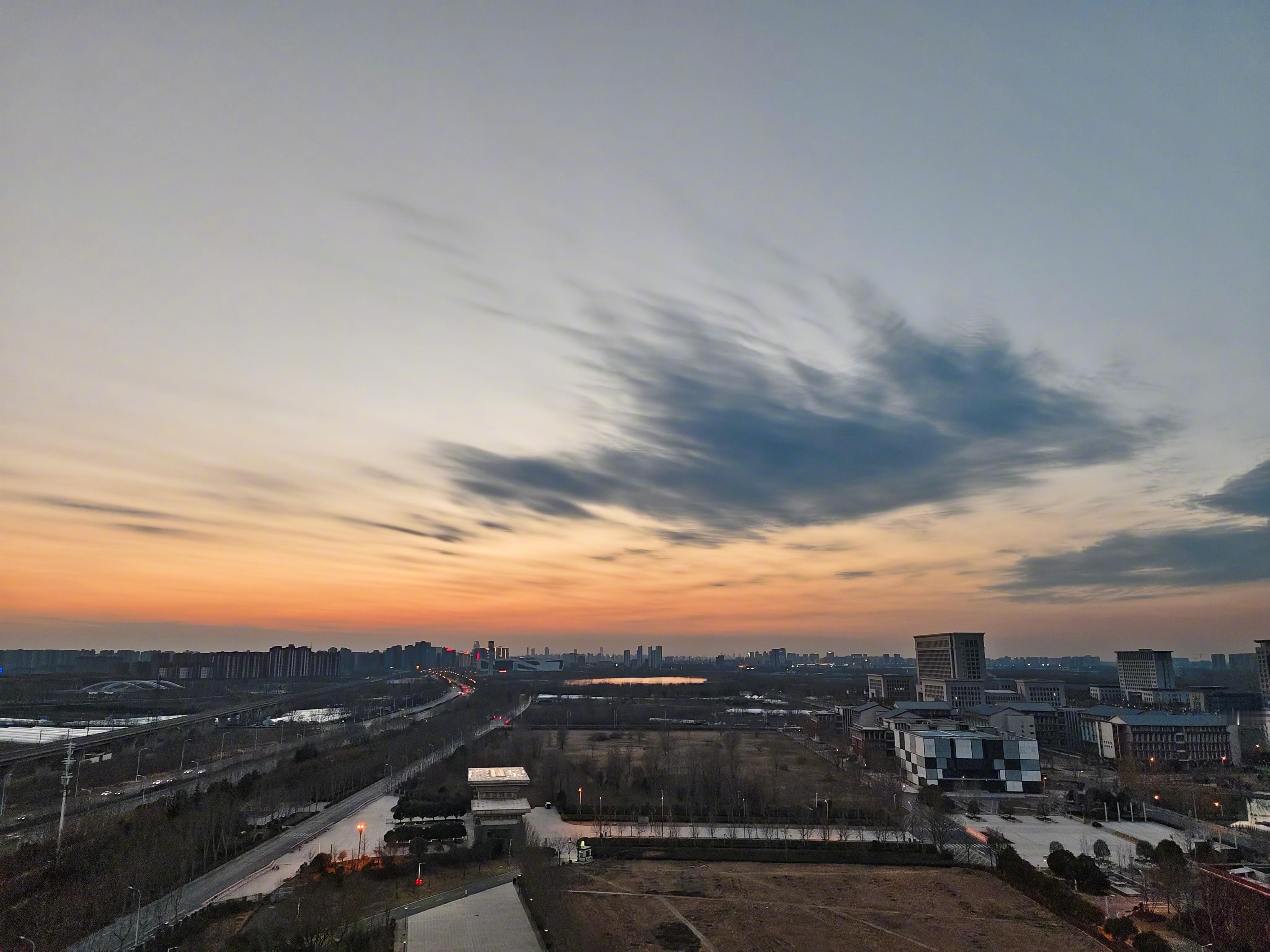 日本的心思其实就是对之前崛起的路径依赖，当年是靠英国的扶持和实力远强自己的清帝国