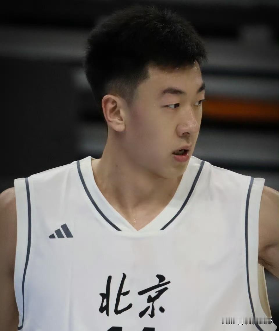 太给力了！北京全运男篮74-71上海全运男篮，看看北京球员数据，谁是才是赢球关键