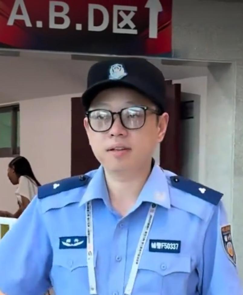目前还没有出台国家层面‌的《辅警奖励条例》‌！

《关于规范公安机关警务辅助人员
