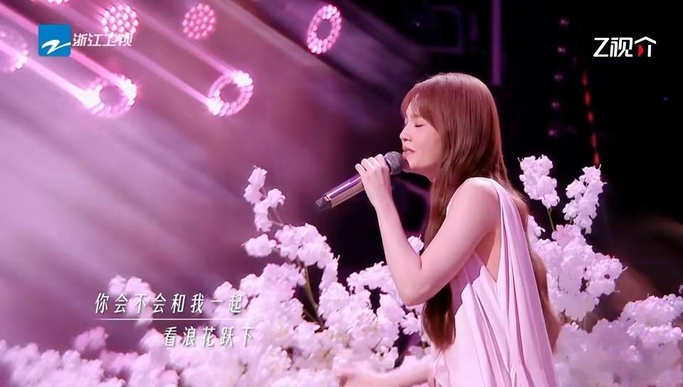 杨丞琳唱商好高 每次听到杨丞琳唱歌都会重新爱上她的音色，真的好特别，清亮又不刺耳