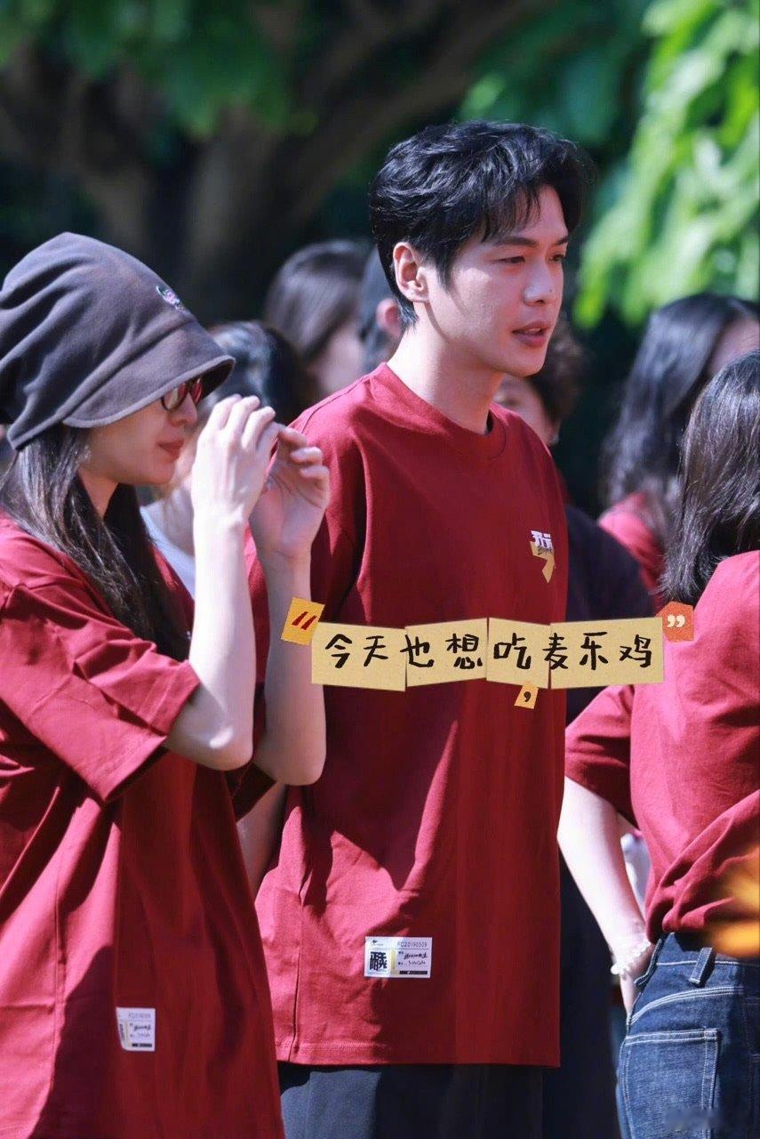 张若昀钟楚曦开端开机张若昀钟楚曦新电影开机张若昀钟楚曦新电影开机期待期待 