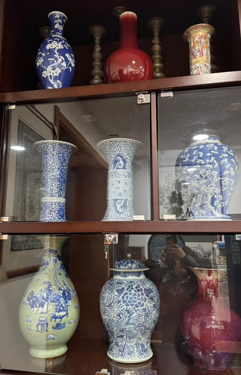 会所展柜：几代人的心血

这个会所，不是一年两年搭起来的。

从我太爷爷那辈算起
