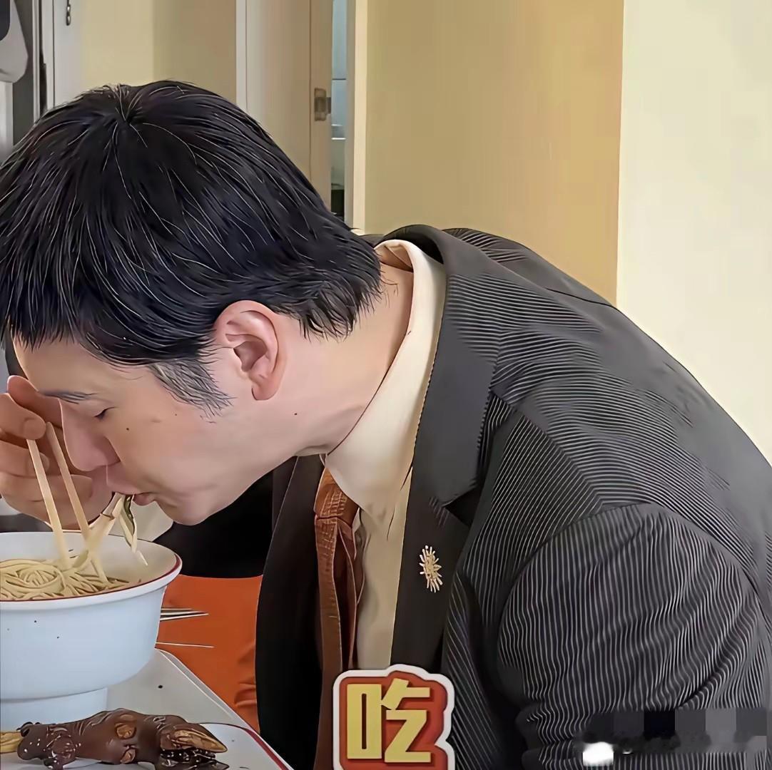 黄晓明这样真的好吗？为了有工作，有戏拍，一会胖一会瘦，黄晓明也是人到中年身不由己