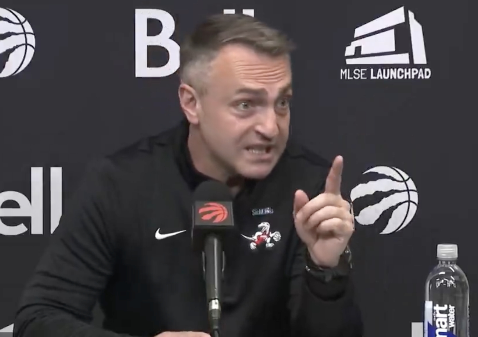 徐良删除汪苏泷后会无期作词作曲把毒奶扼杀在萌芽之中！记者采访猛龙主帅时，谈到贾科