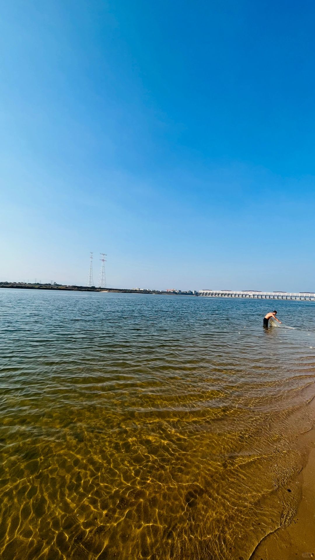 清远捕鱼挖贝壳的无人免费野沙滩