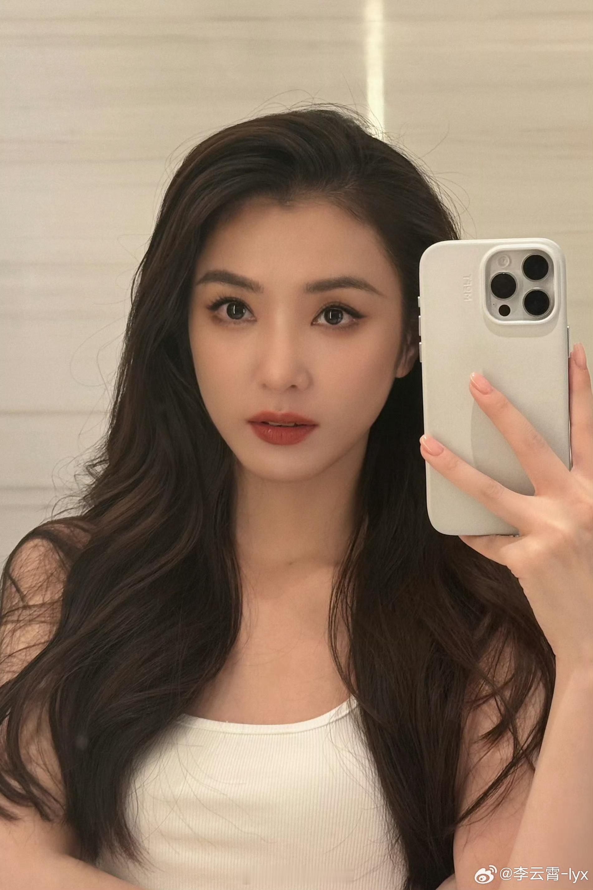李云宵分享她拍的大美云[期待] ​​​