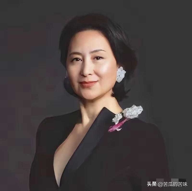 何超琼，冲上热搜！
3月31日晚上，赌王最厉害的女儿何超琼，突然冲上热搜，这次她