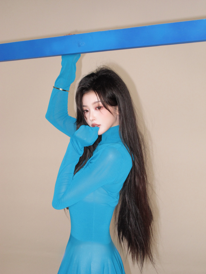 孔雪儿我骗你的，其实不止紫色很有韵味！ 