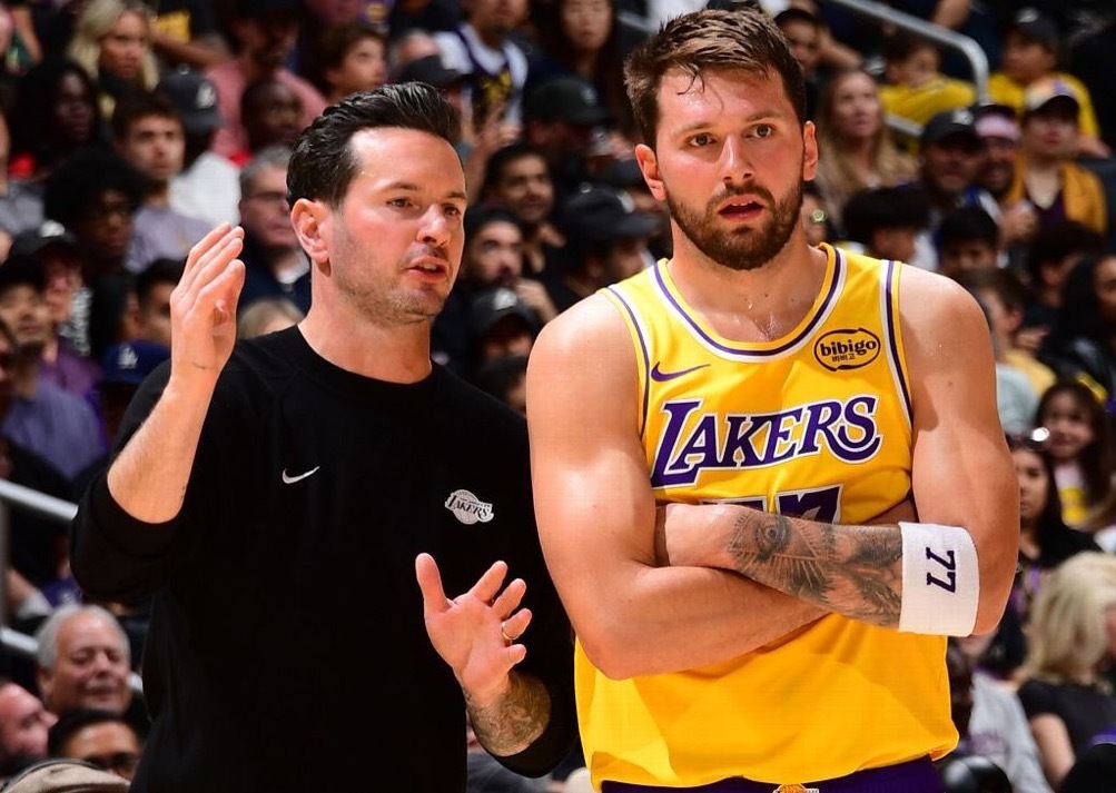 卢卡谈在雷迪克手下打球的感受：“感觉真的很棒，你知道吗？他是一位非常出色的教练。