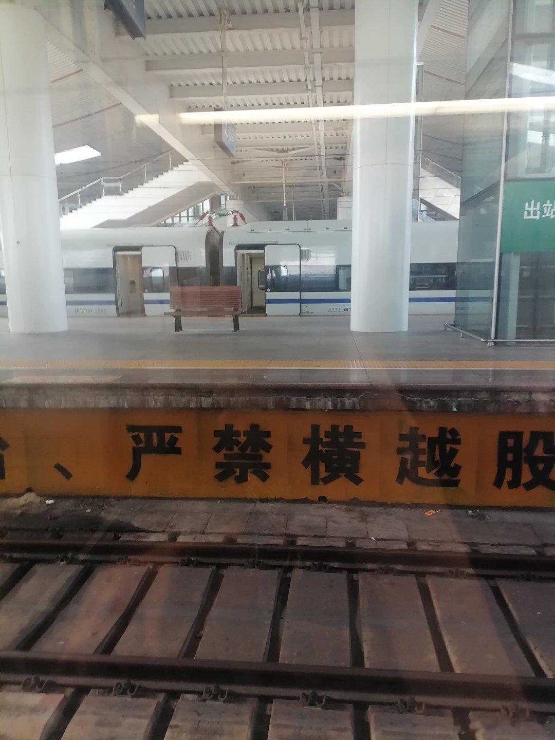 又是一天基本都在路上了，出发时睡了一路，回来时说了一路。生活手记 ​​​
