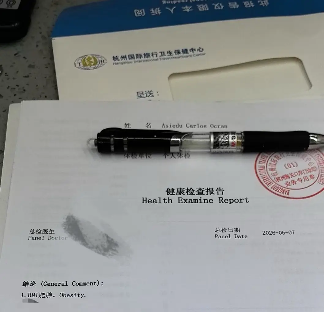 健体选手不到一个月就改成肥胖选手。不知道说什么，是我眼睛不好看不清还是...
