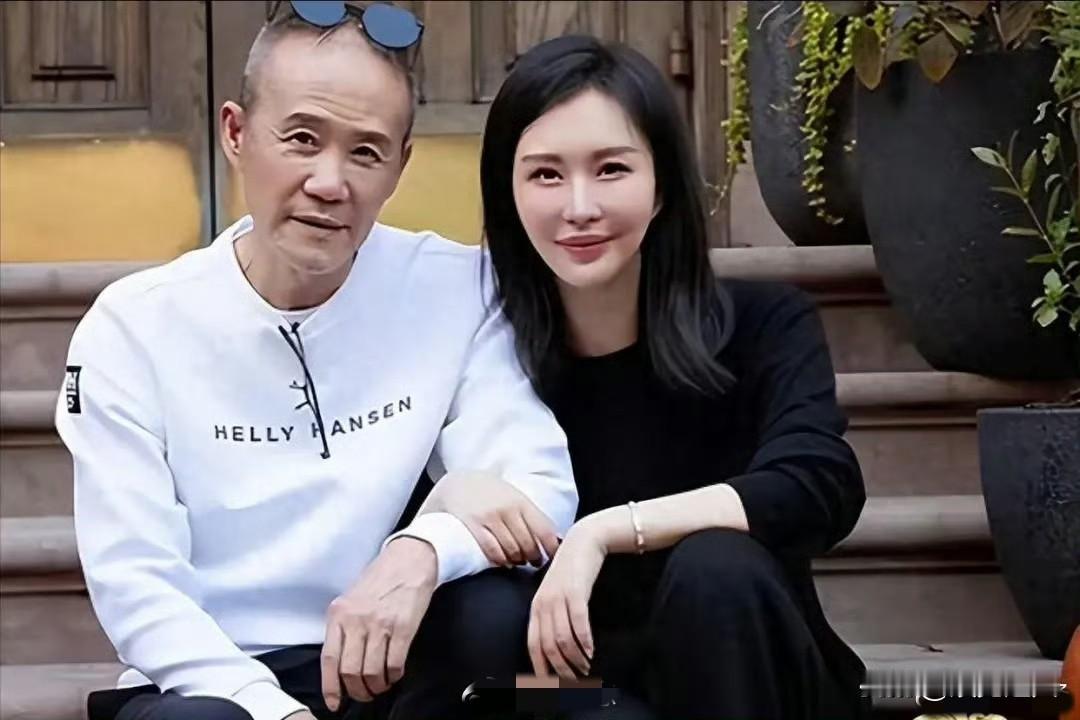 所有人心里都门儿清，没有王石这个大靠山，田朴珺大概率至今还是个查无此人的十八线小