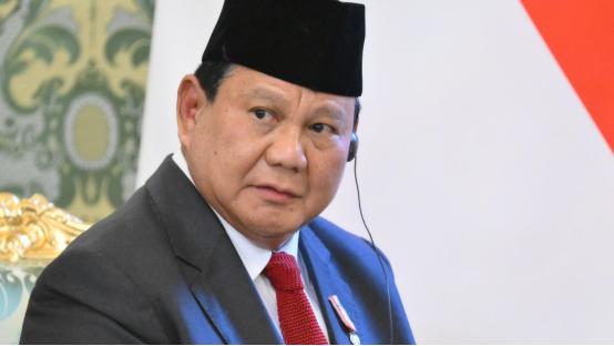 印尼迈出危险一步！政坛彻底撕裂！总统强推美军基地，外长国会强烈反对！
 
事情要