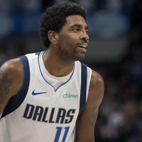 《完了！欧文不打了据美记Marc最新报道，独行侠主教练基德谈到欧文的伤势恢复情况